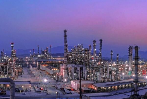 مسیر درست قشم برای جذب سرمایه گذاران پتروپالایشگاه‌ها