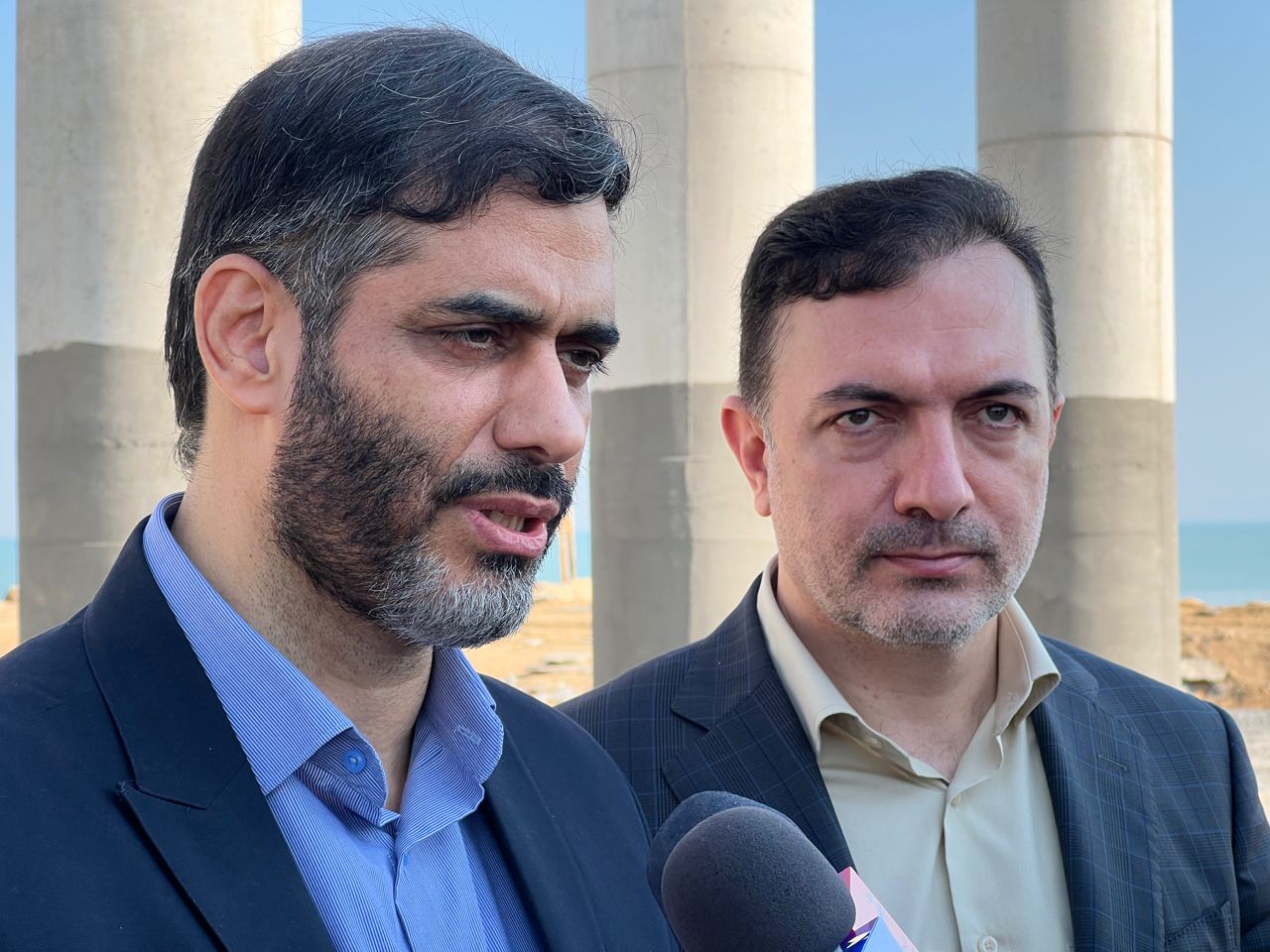 دو آرزوی بزرگ مردم جزیره قشم با احداث پل خلیج فارس و تامین آب شرب روستاها برآورده می شود