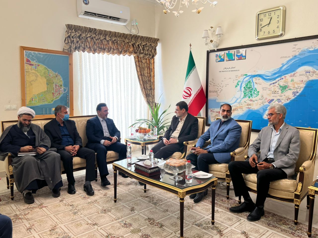 قشم؛ میزبان نخستین همایش مدیران خانواده شهدا کشور / ارائه خدمات شایسته به خانواده های شهدا باید مورد توجه همه دستگاه ها باشد
