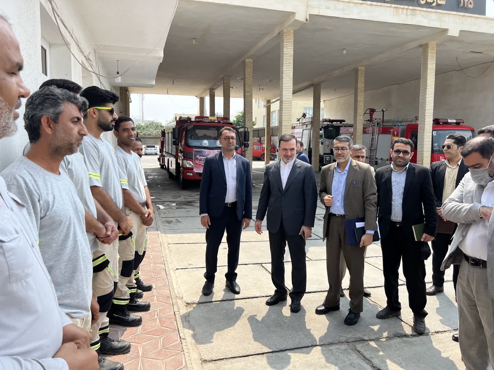 آتش نشانان قشم تقدیر شدند