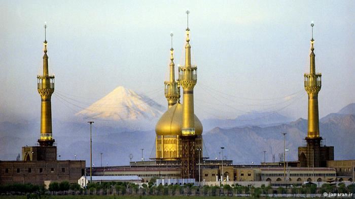 اعزام 170 زائر قشمی به مرقد امام / تجدید با آرمان های خمینی کبیر و پیمانی دگربار با رهبری نظام  