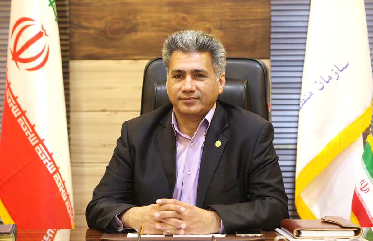 پهلوگیری کشتی 2600 تنی مگ پرل در اسکله بهمن قشم/عملیات تخلیه 33 کانتینر کالا آغاز شد