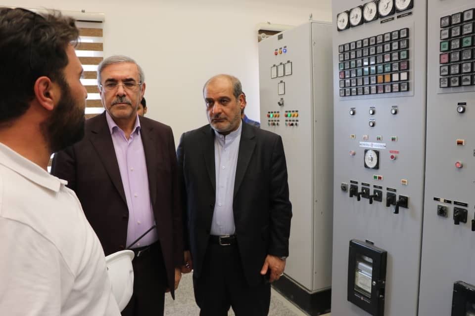 بازدید دکتر بانک مشاور رئیس جمهور از چهار پروژه حوزه نفت و انرژی در منطقه آزاد قشم
