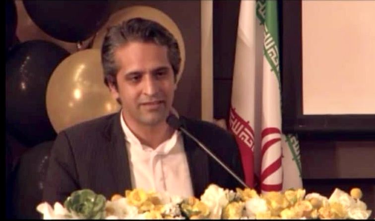 بازی داده ها در دنیای جدید، یک بازی کلیدی است / روابط عمومی یک اتاق با هزاران پنجره رنگارنگ 
