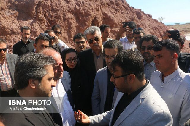 پروژه پرورش میگو در نزدیکی سایت نمکدان متوقف شد 