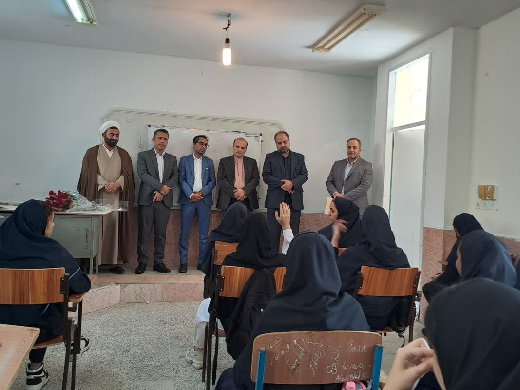 انعقاد تفاهم نامه آموزشی مدیریت میراث فرهنگی گردشگری و صنایع دستی سازمان  منطقه آزاد قشم با آموزش و پرورش